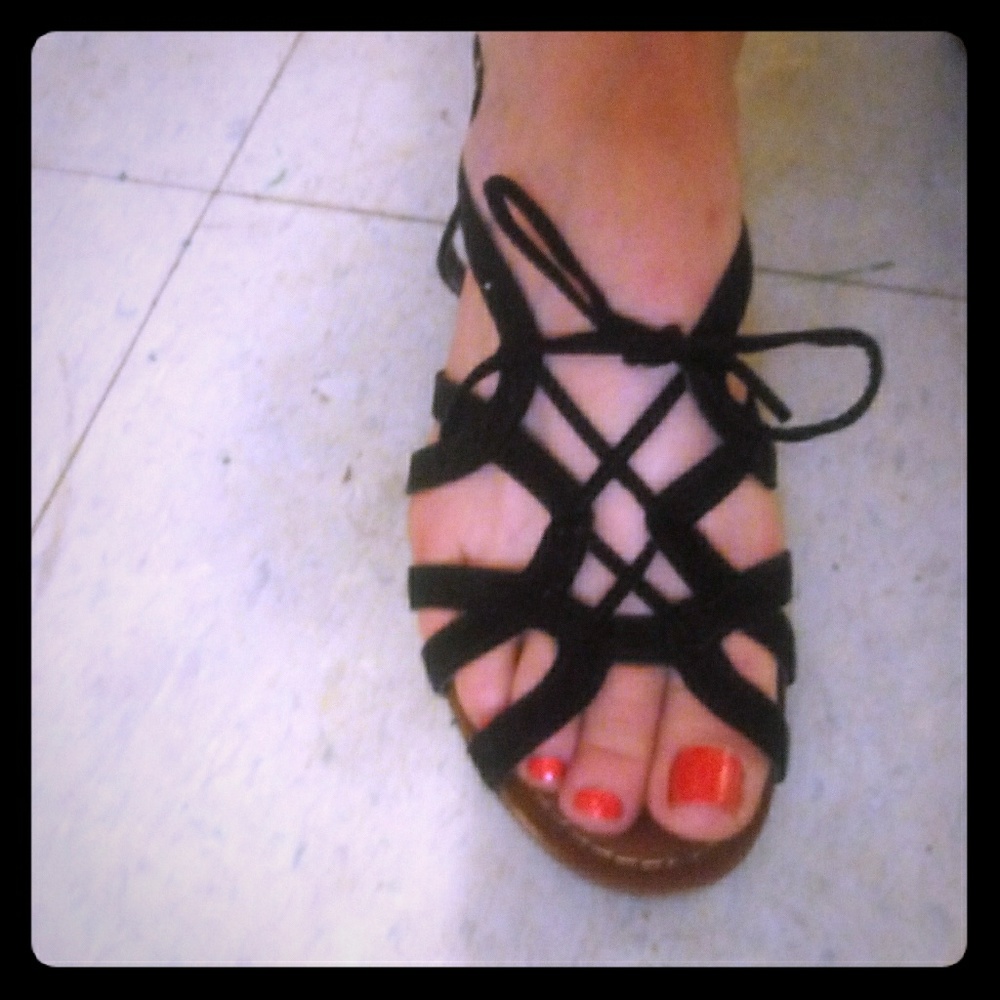 Black scrappy sandals